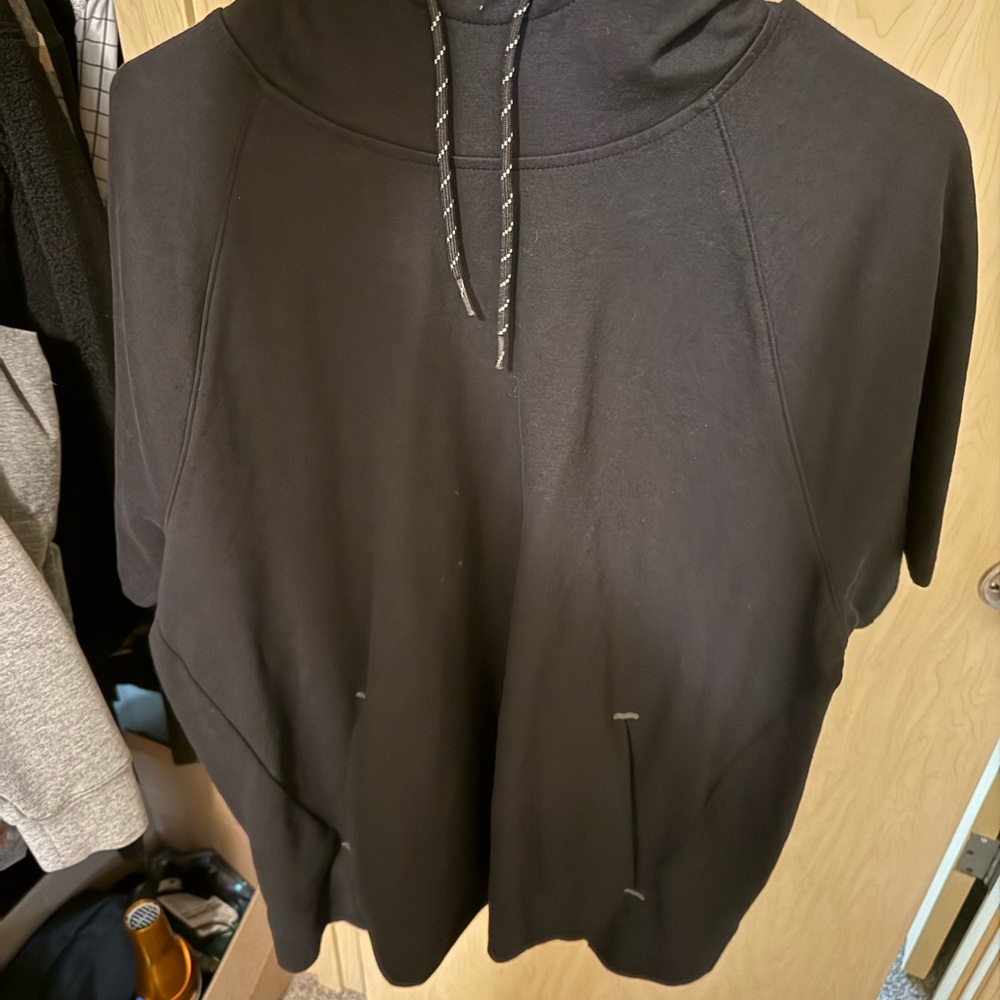 Men’s Old Navy Black Sleeveless Hoodie with Drawstring